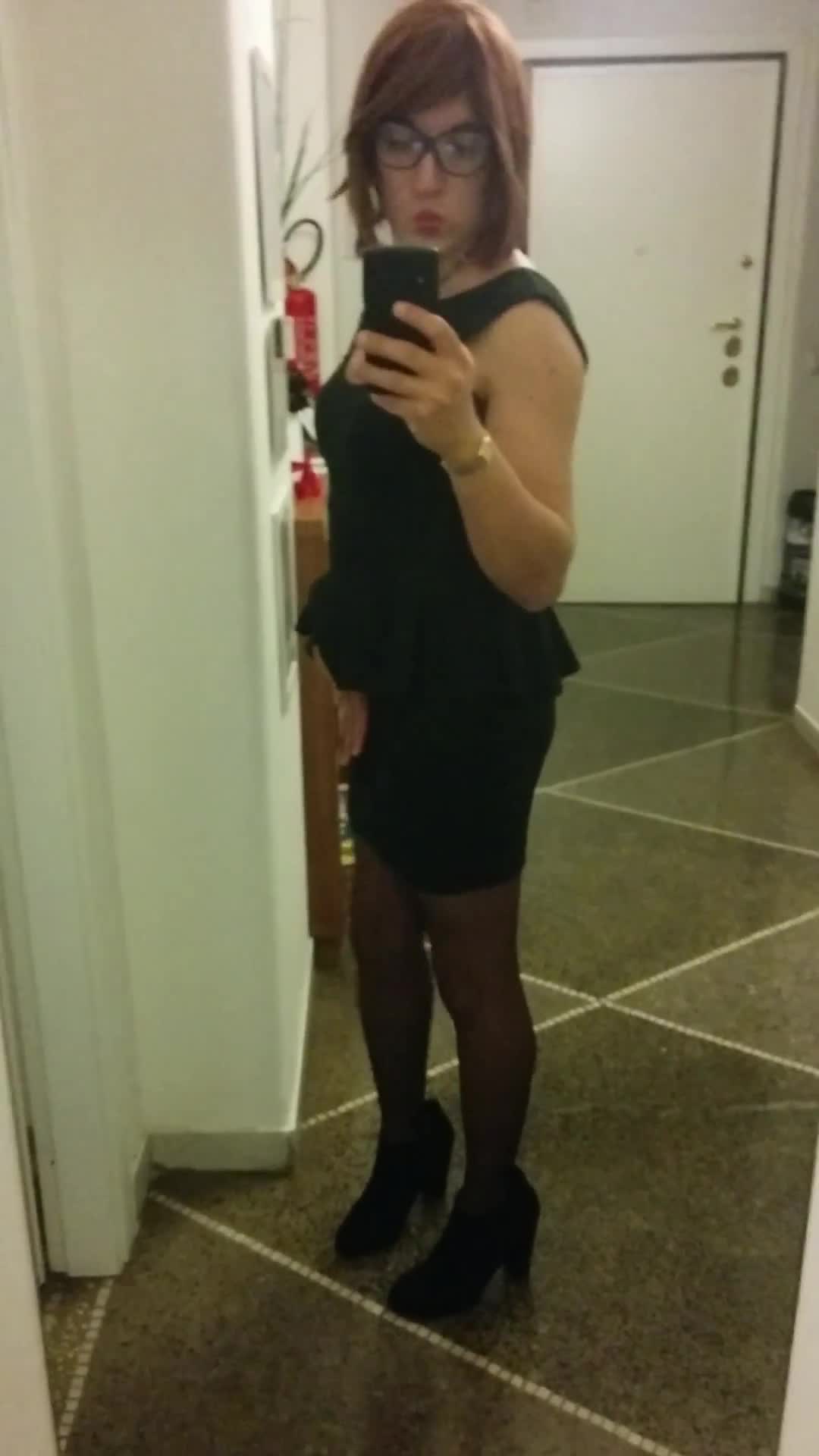 Sexy feminine crossdresser masturbate her in sexy dress